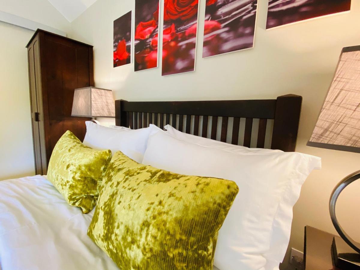 Millers House Boutique B&B إيمسوورث المظهر الخارجي الصورة