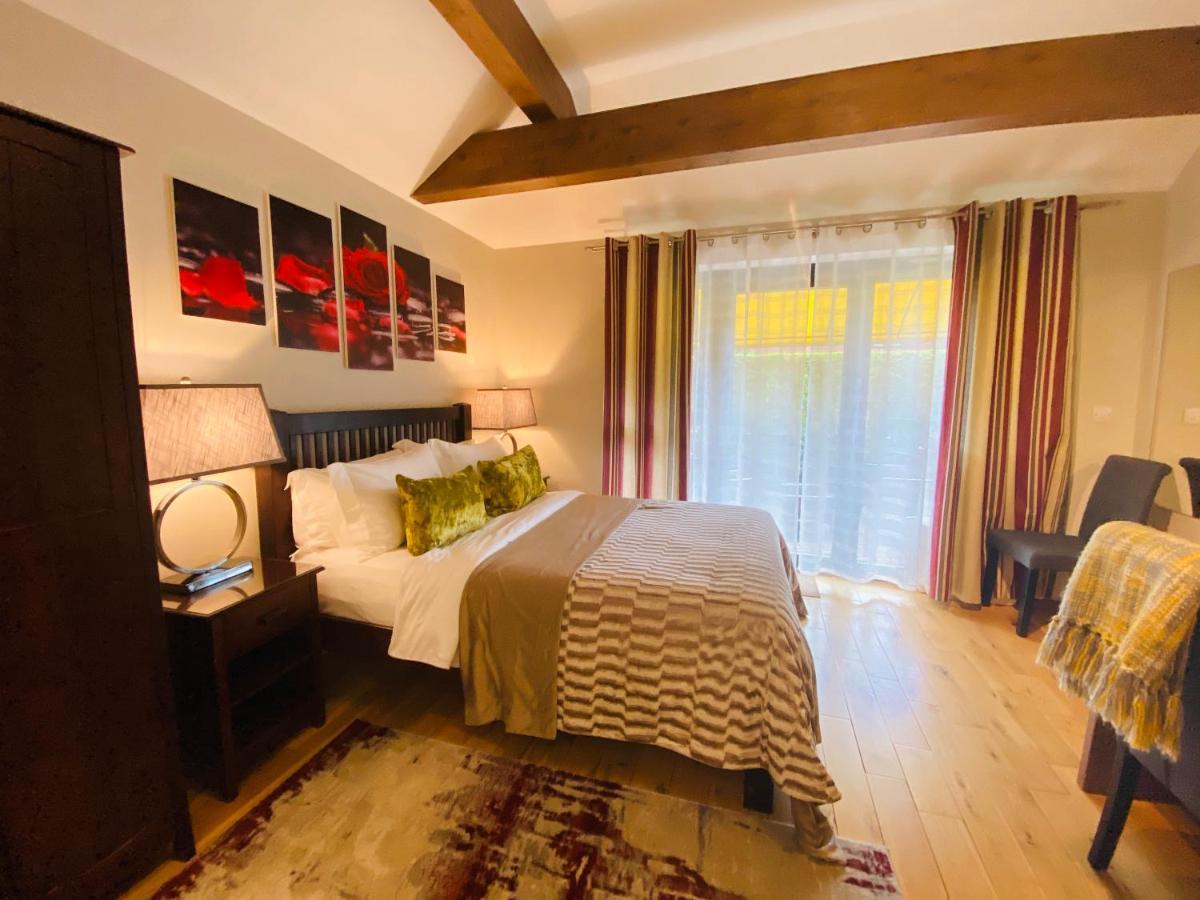 Millers House Boutique B&B إيمسوورث المظهر الخارجي الصورة