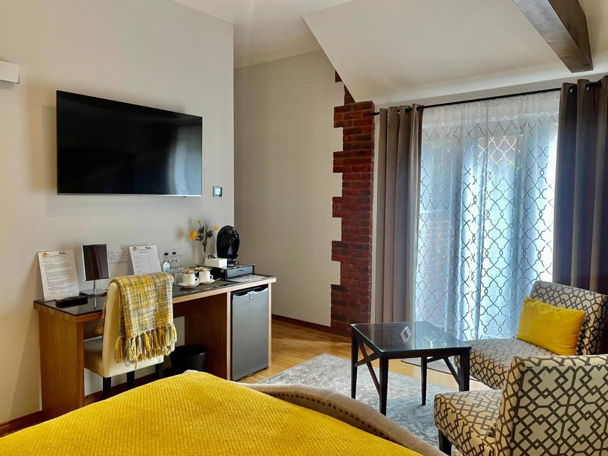 Millers House Boutique B&B إيمسوورث المظهر الخارجي الصورة