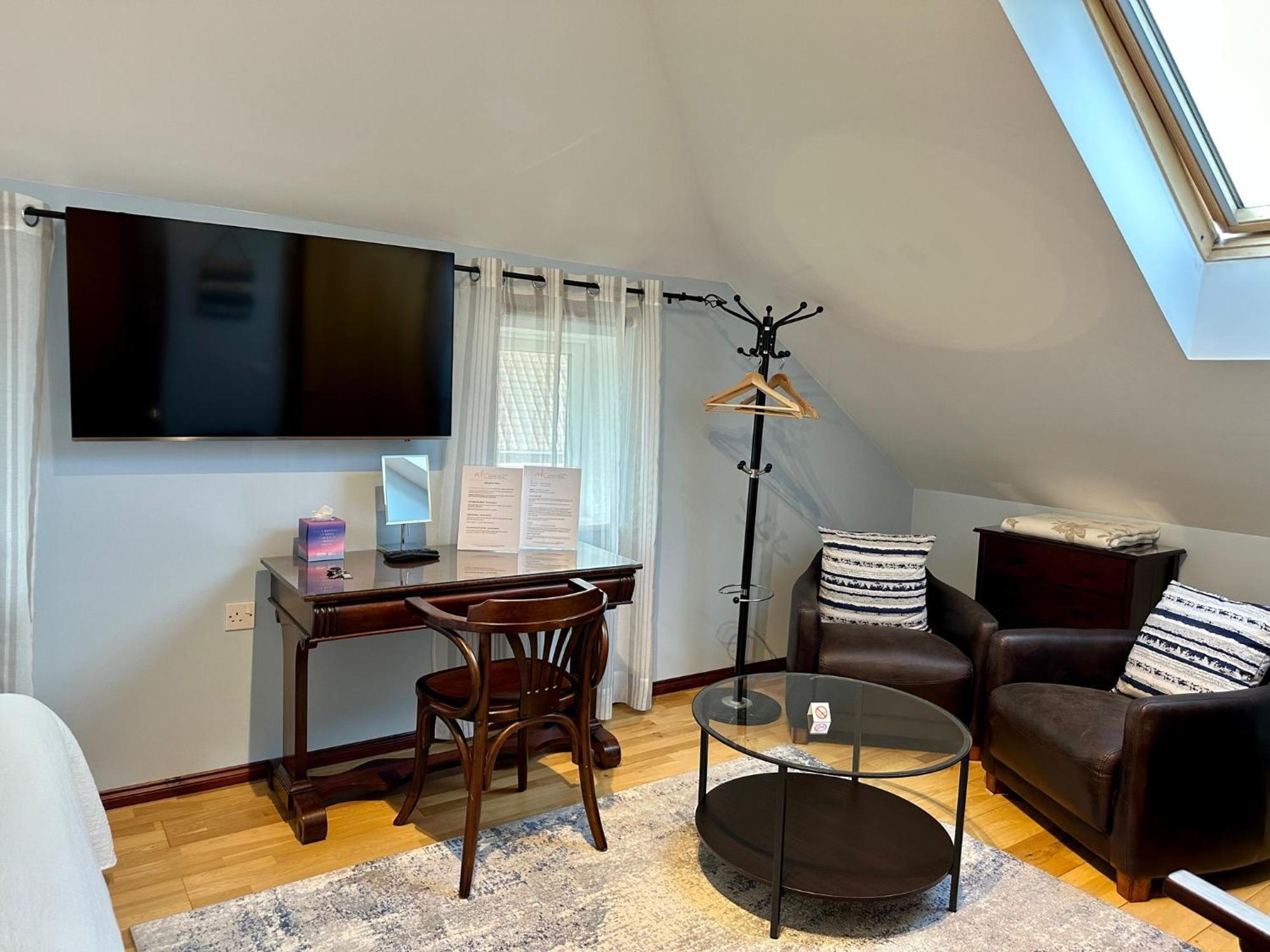 Millers House Boutique B&B إيمسوورث المظهر الخارجي الصورة