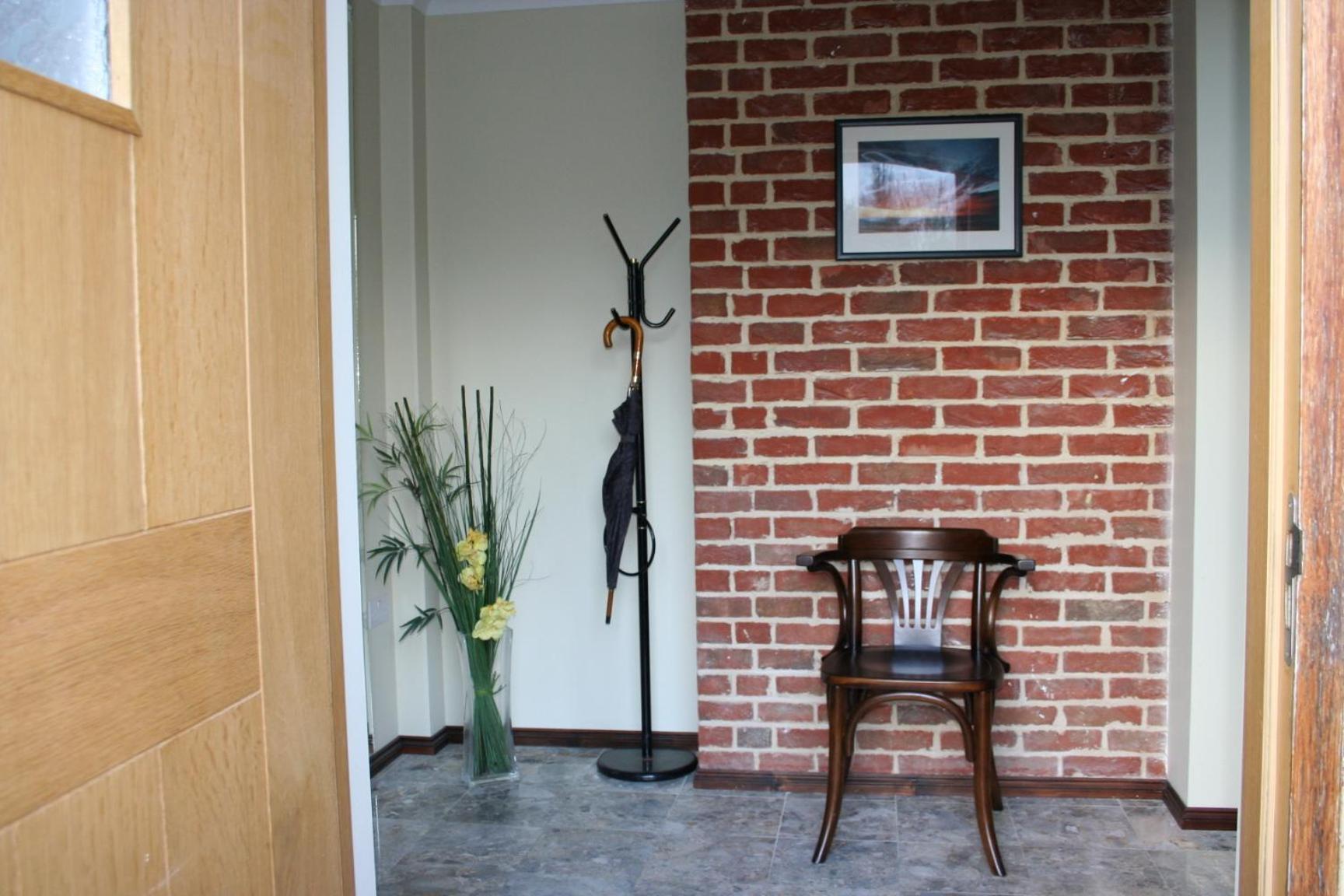 Millers House Boutique B&B إيمسوورث المظهر الخارجي الصورة