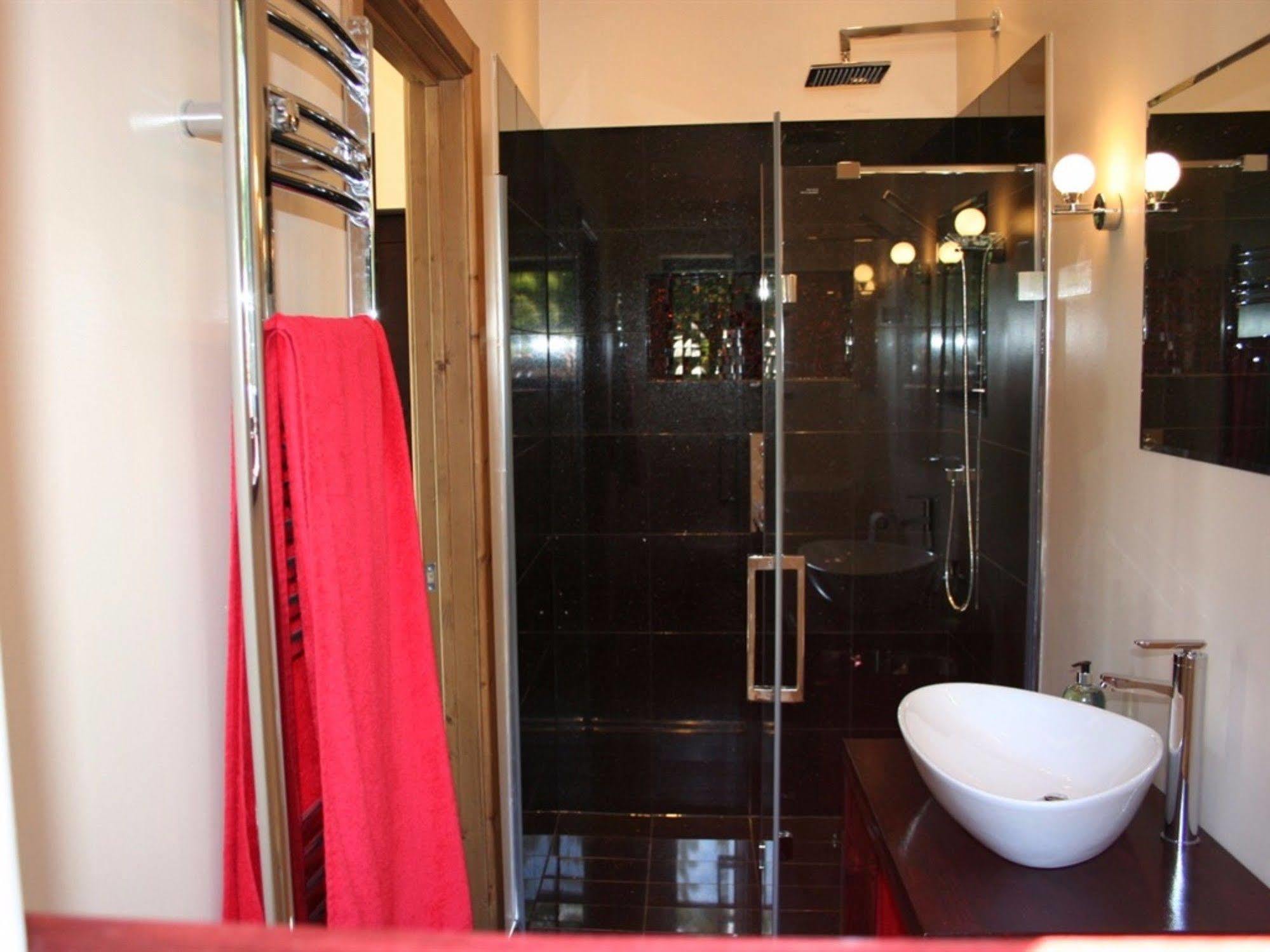 Millers House Boutique B&B إيمسوورث المظهر الخارجي الصورة