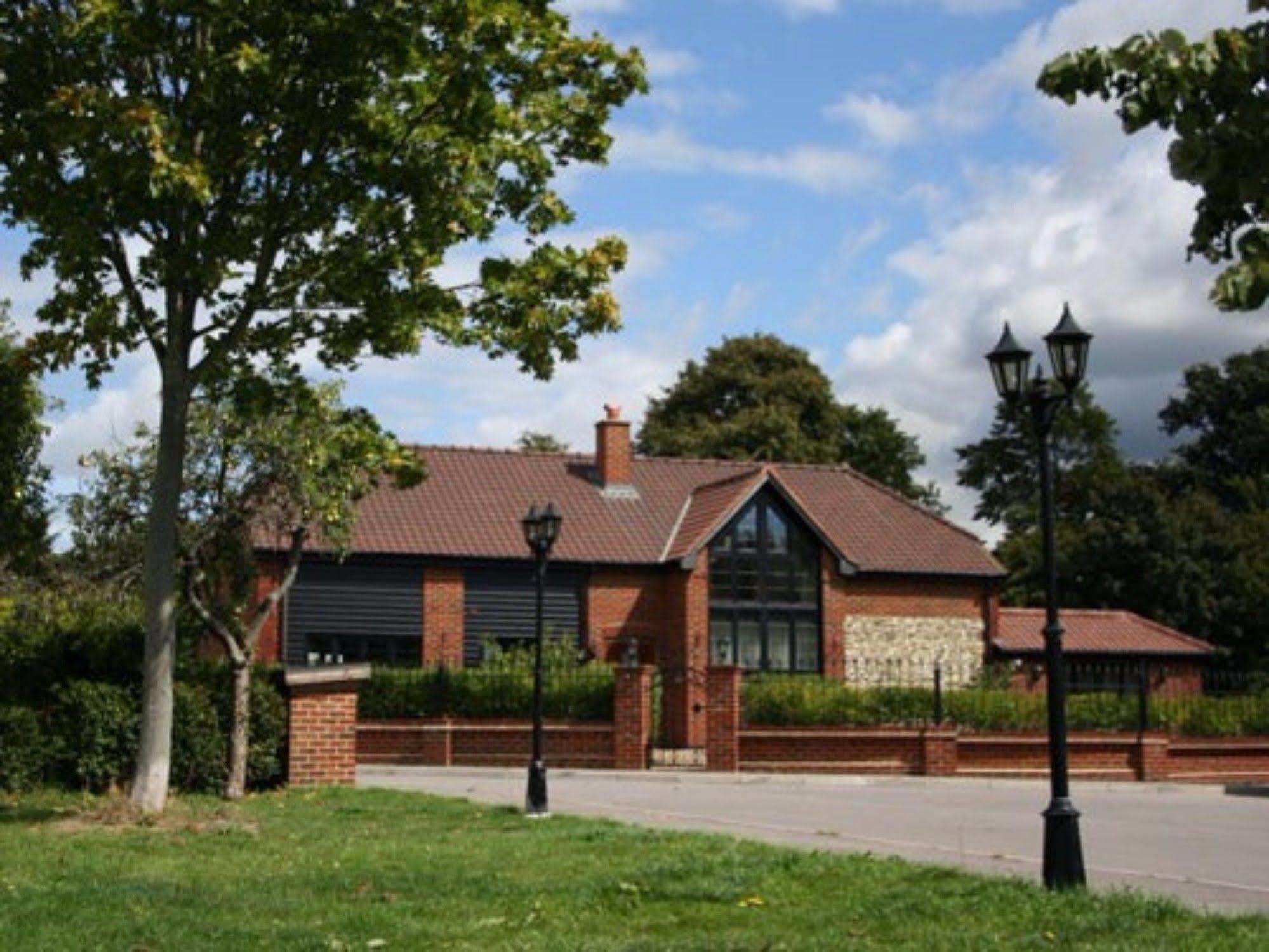 Millers House Boutique B&B إيمسوورث المظهر الخارجي الصورة